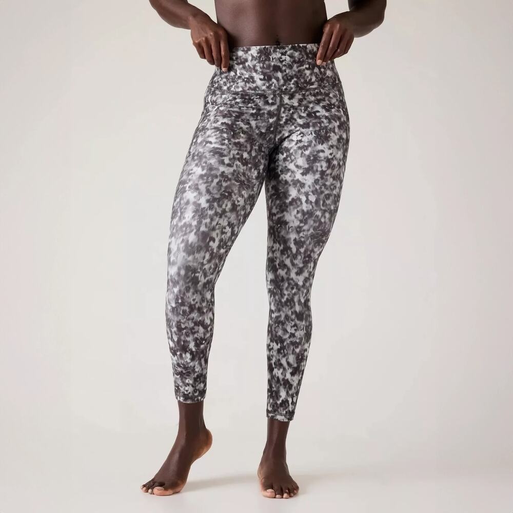 Athleta Black and Gray Patterned Leggings